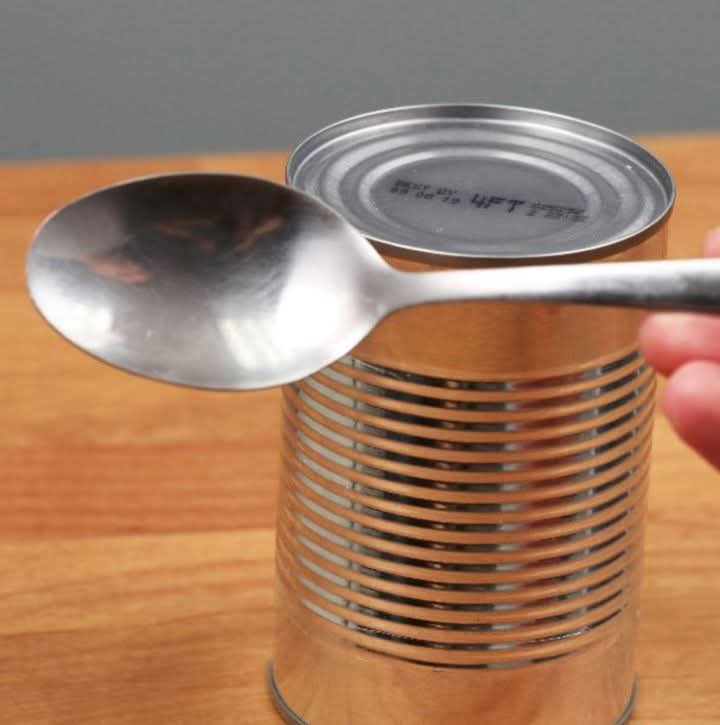 Here’s how to open a can in an emergency (this is so simple!)