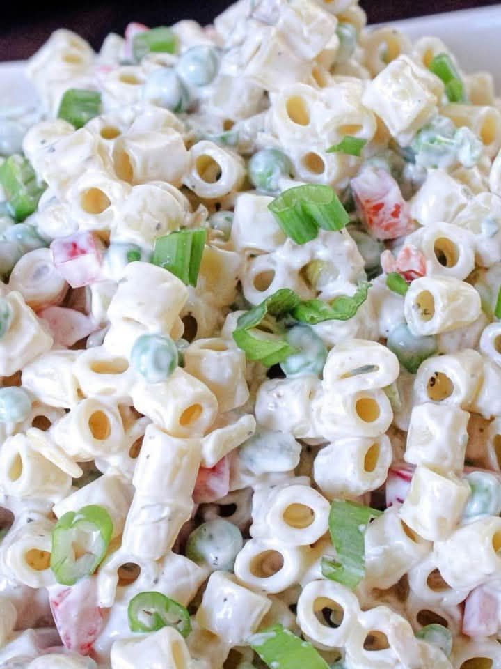 “This is the best macaroni salad that I’ve tasted.” – AnnFull Recipe in comment 👇💬