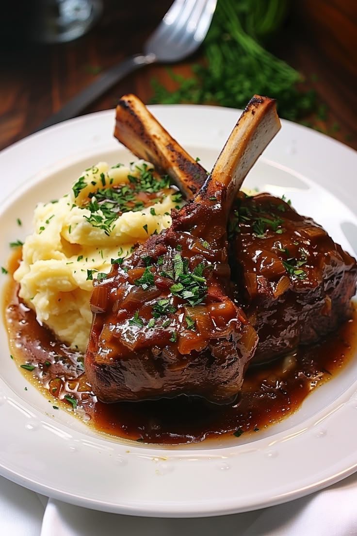 Lamb Shank with Creamy Mash Potatoes