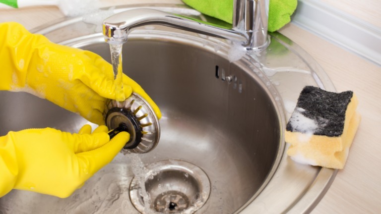 5 Grandma’s Tips to Eliminate Sewage Smell in the Bathroom
