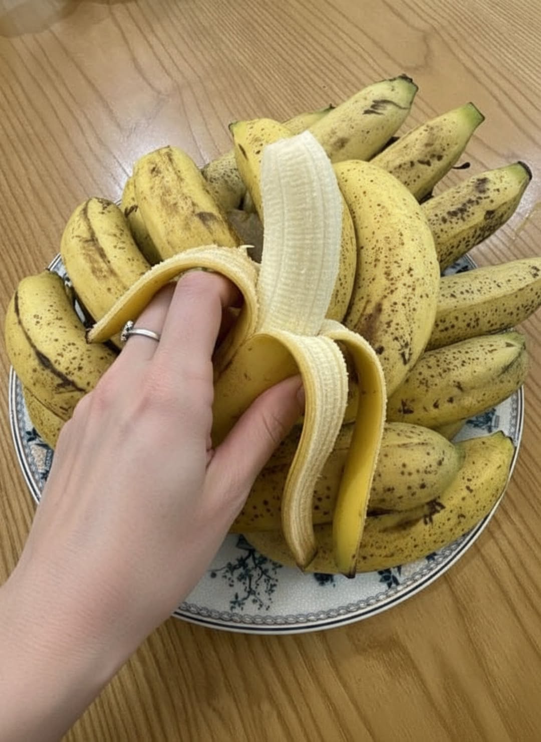 SOTD – Is a Banana a Good Breakfast Choice? Here is What Experts Suggest