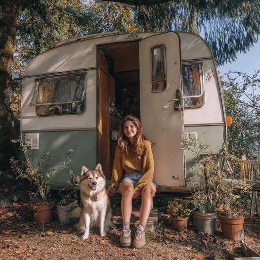 A teenage girl paid barely 0 for an old caravan!
