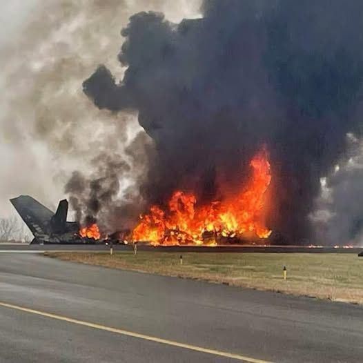 RIGHT NOW – PLANE WITH MORE THAN 244 ONBOARD JUST CRASH! See now – Story Of The Day!