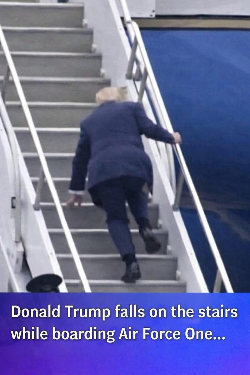 How One Small Moment of Trump Boarding Air Force One Went Viral! – Story Of The Day!