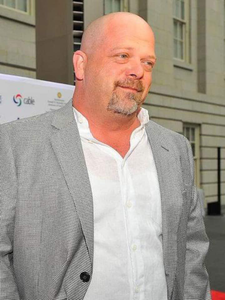 Days after losing his 39-year-old son, Pawn Stars icon Rick Harrison has broken his silence, and he is confirmed what we all feared about Adams death Sit down before you – Story Of The Day!